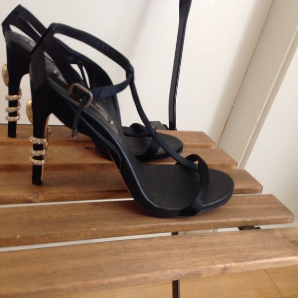 BCBGMAXAZARIA 9.5 - Picture 5 of 9